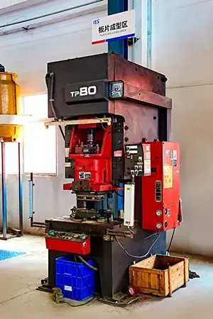 Presse hydraulique à plaques